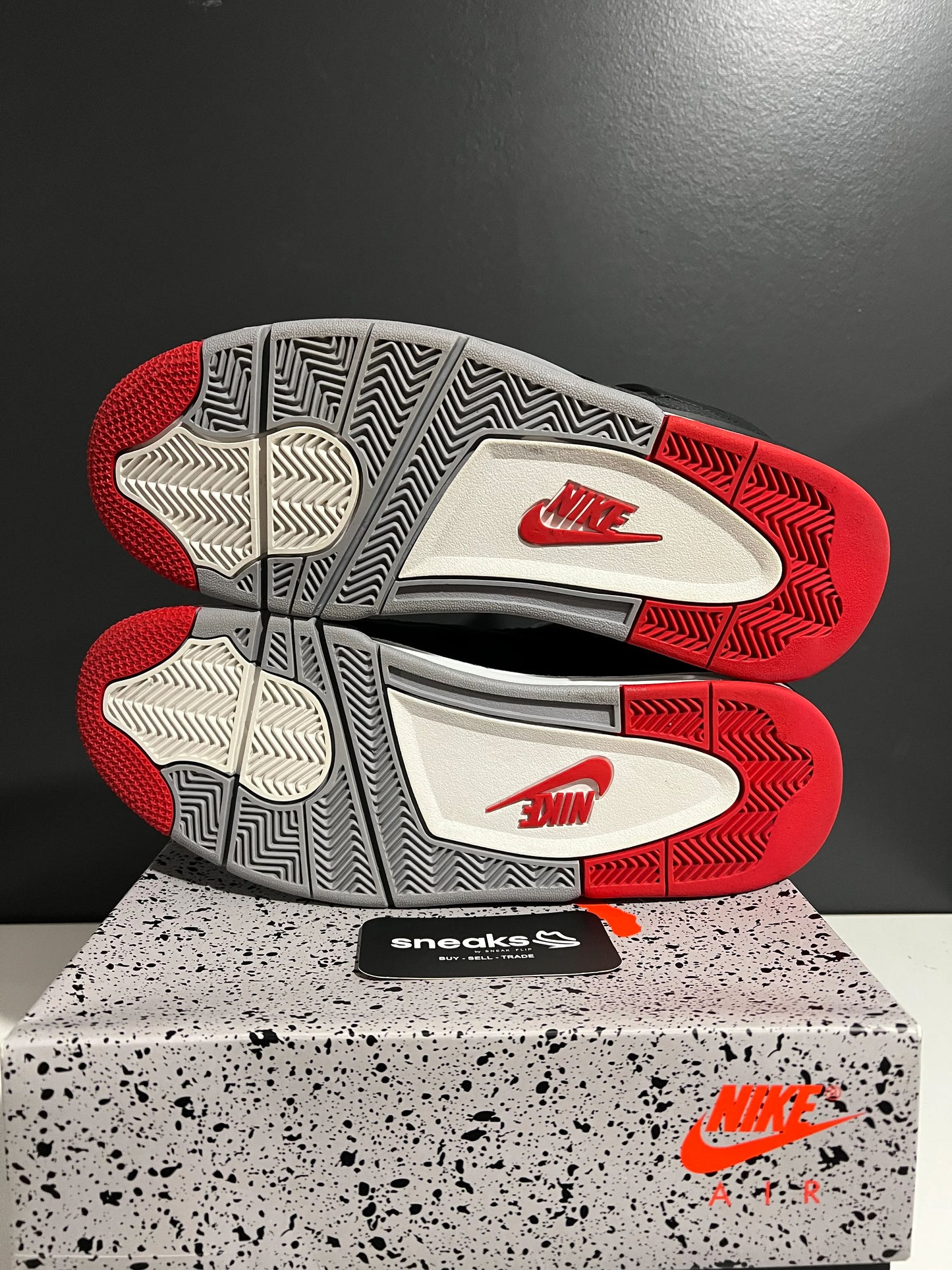 Jordan 4 Retro Bred Reimagined - Used