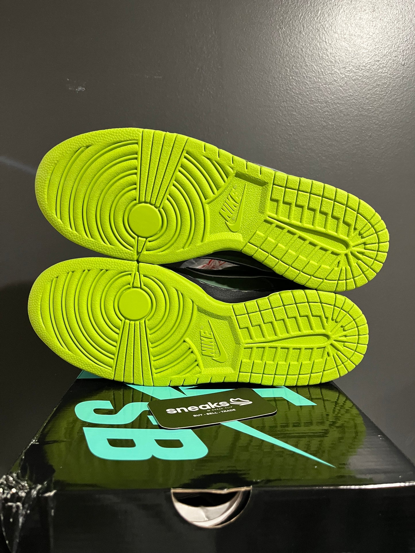 NEW Concepts Nike SB Dunk Low Green Lobster Special Box BV1310-337 SIZE 10M OG ALL JN25-325