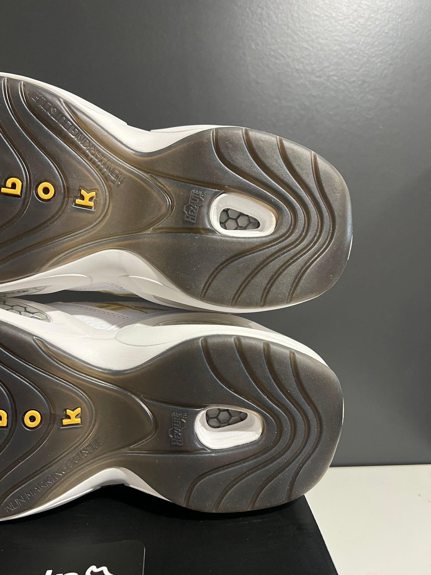 NEW Question Mid Respect My Shine EF7599 SIZE 11M OG ALL AG25-301