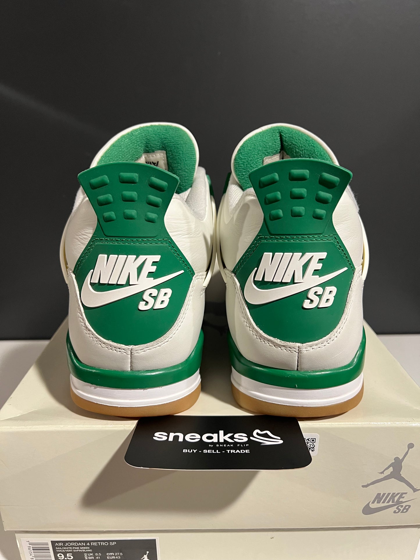 USED Nike SB x Air Jordan 4 Retro SP Pine Green DR5415-103 SIZE 9.5M OG ALL AG25-312