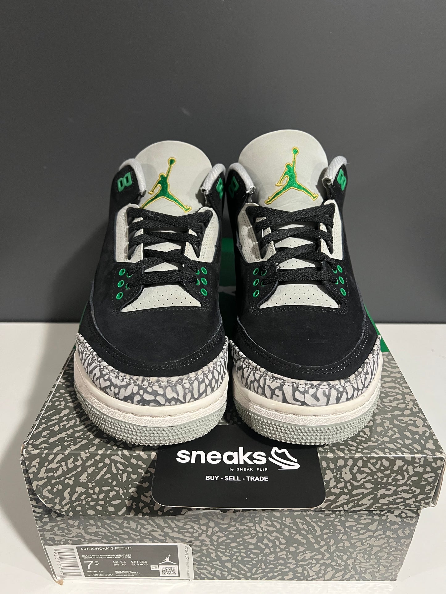 USED Air Jordan 3 Retro Pine Green CT8532-030 SIZE 7.5M OG ALL AG25-194