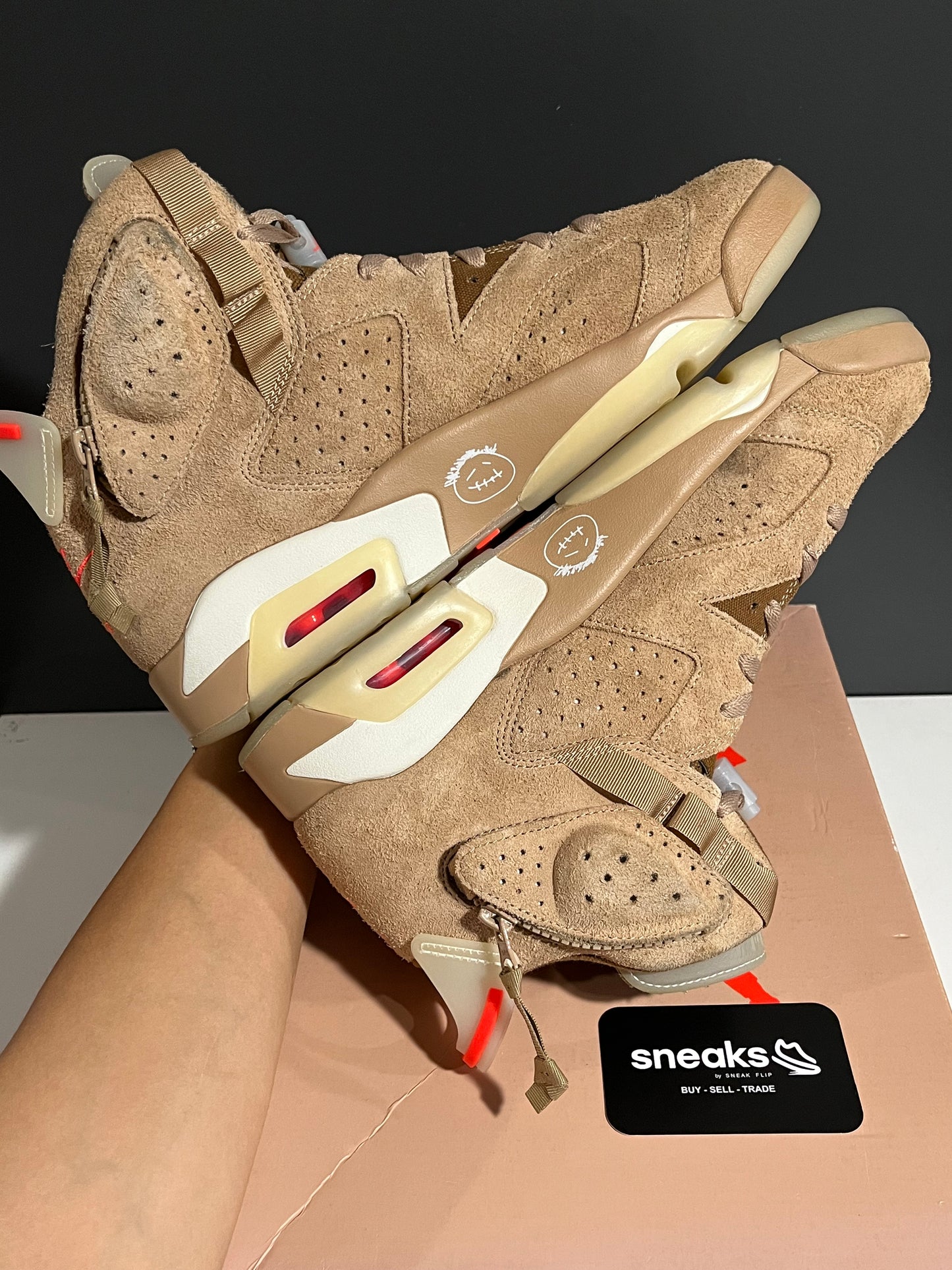 USED Travis Scott x Air Jordan 6 Retro British Khaki DH0690-200 SIZE 10.5M OG ALL JY25-68