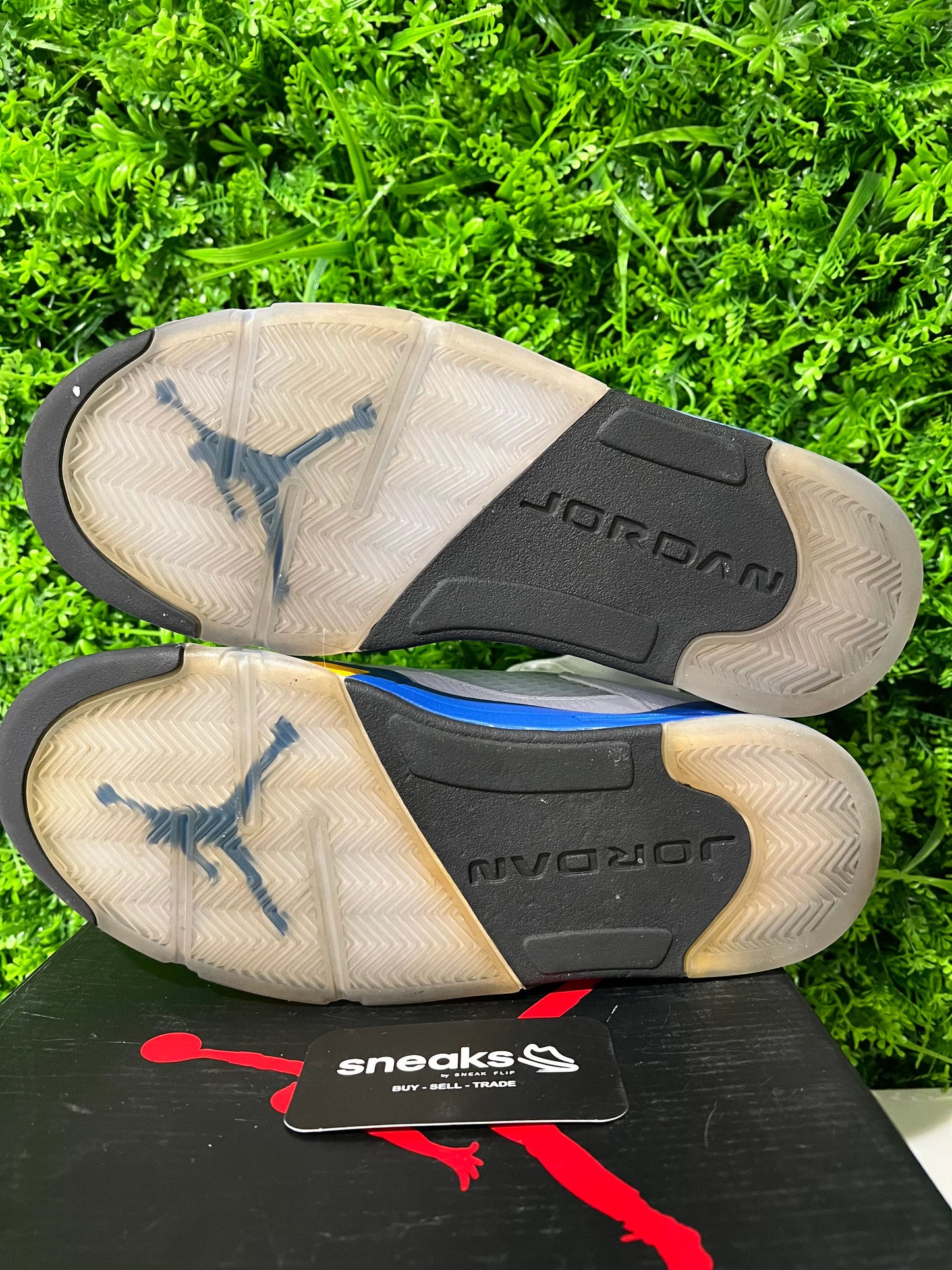 Jordan 5 Retro Laney (2013) - Used