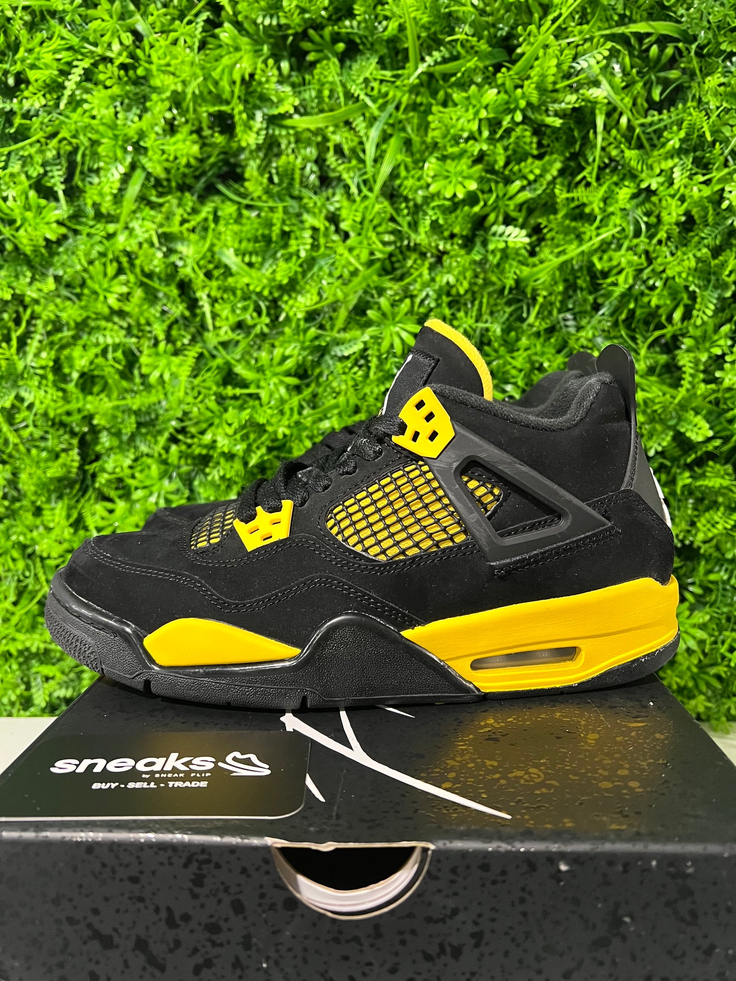 USED Air Jordan 4 Retro GS Thunder 2023 408452-017 SIZE 6.5Y OG ALL