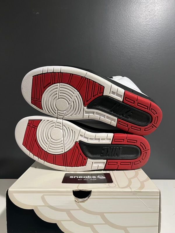 USED SIZE 9.5M Jordan 2 Retro OG Chicago (2022) - Used