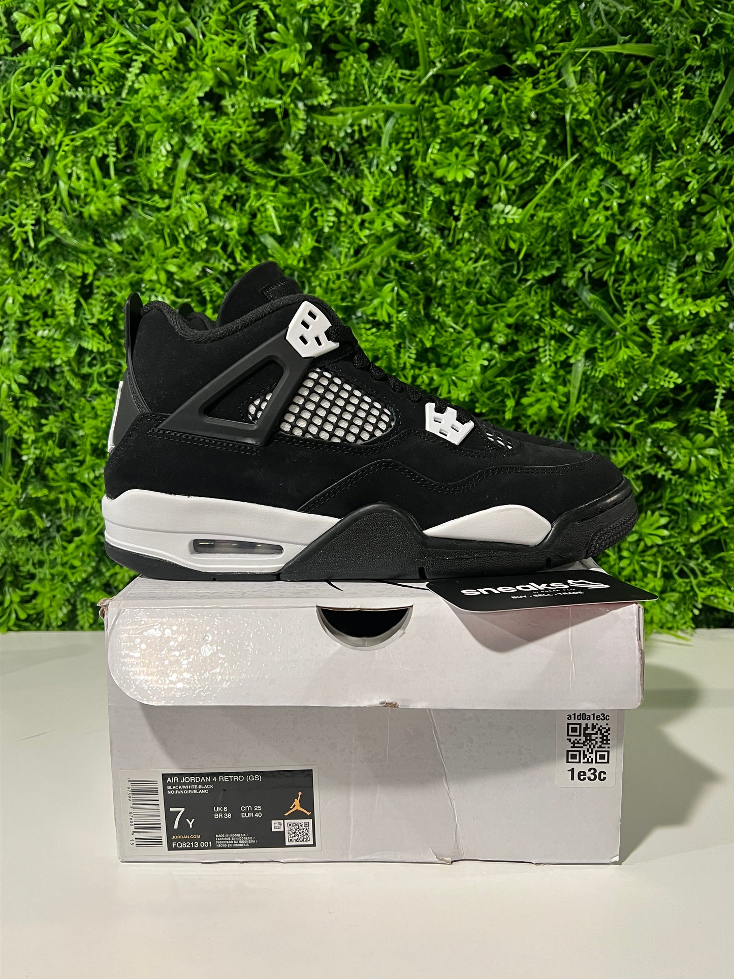 USED Air Jordan 4 Retro GS White Thunder FQ8213-001 SIZE 7Y OG ALL