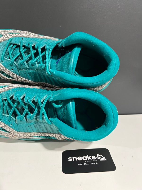 Jordan 11 Retro Low IE Rio Teal - USED NO BOX