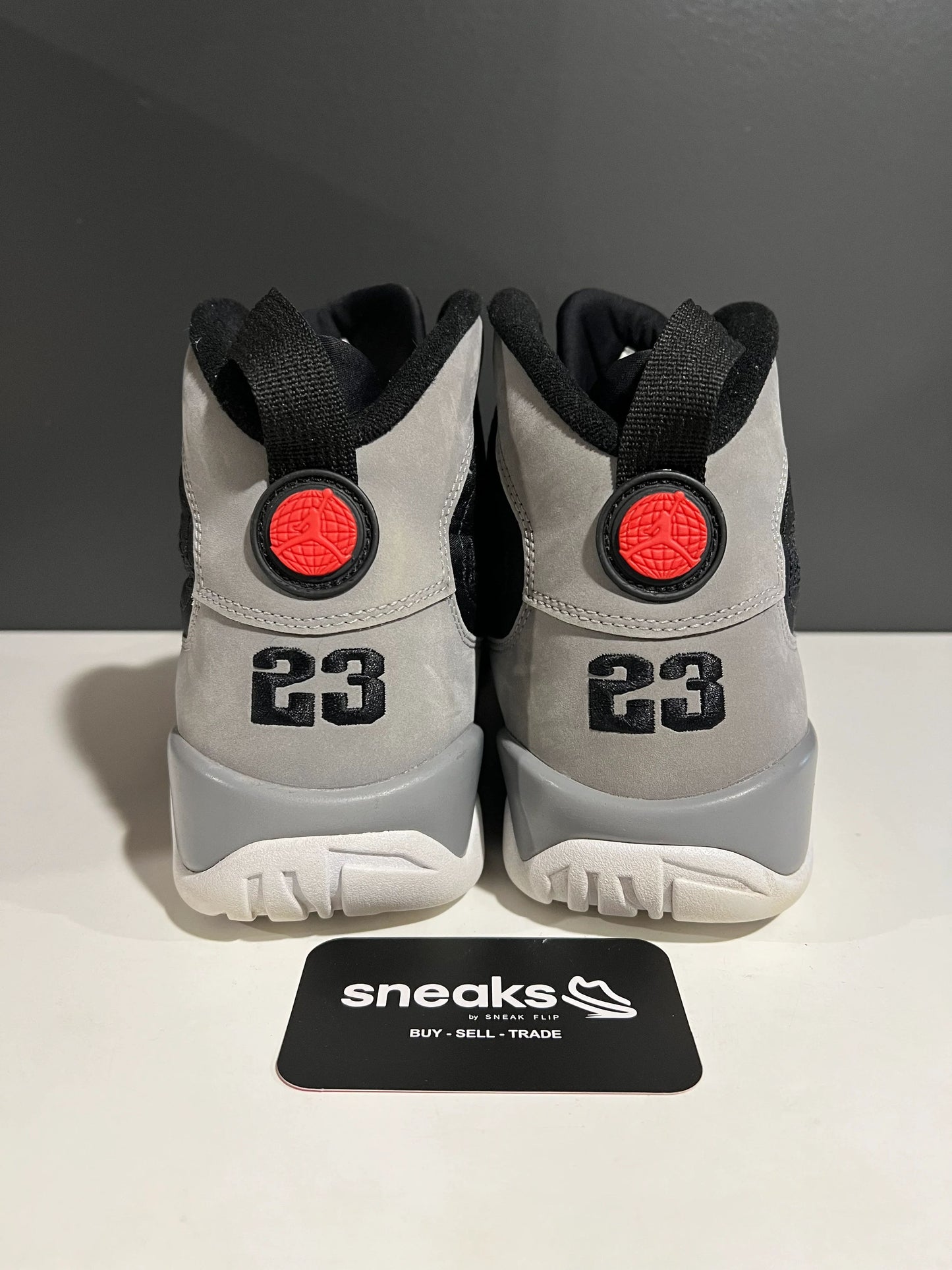 Jordan 9 Retro Particle Grey - Used