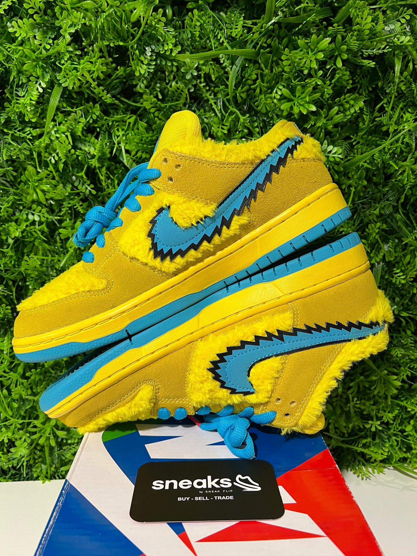USED Grateful Dead x Dunk Low SB Yellow Bear CJ5378-700 SIZE 7.5M OG ALL