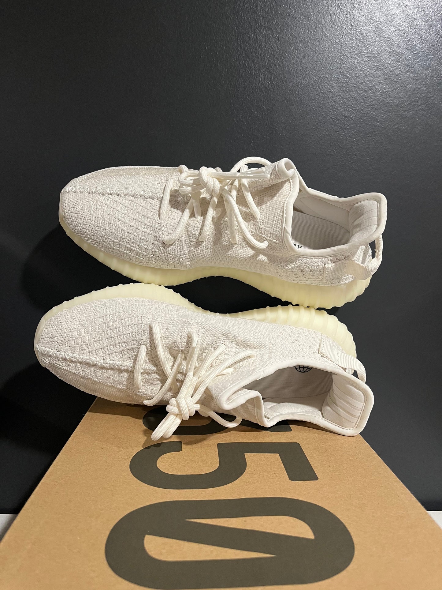 adidas Yeezy Boost 350 V2 Bone - Used