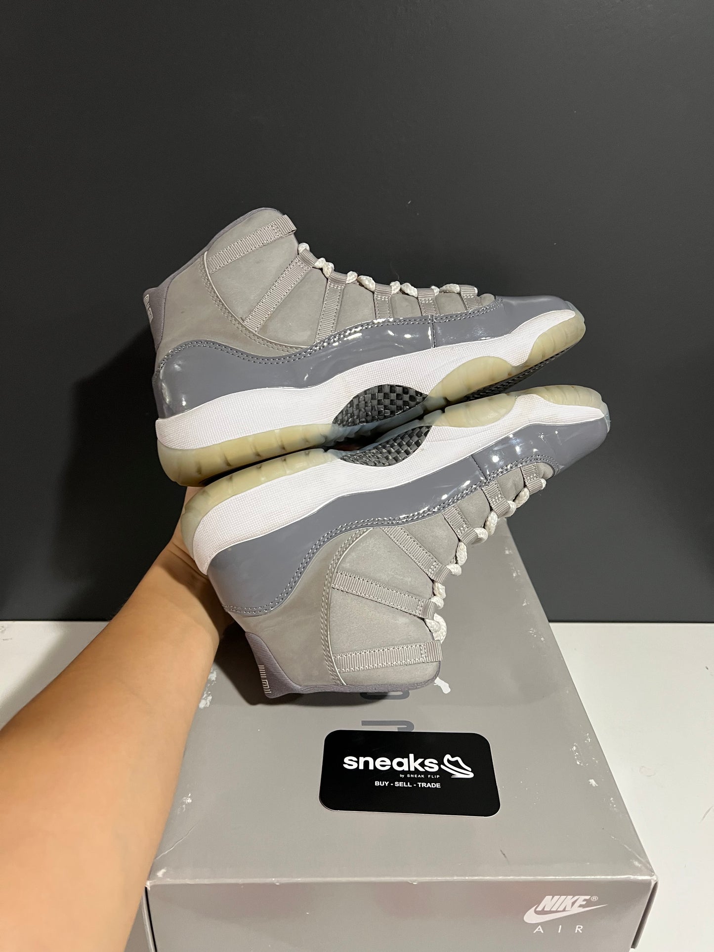USED Air Jordan 11 Retro GS Cool Grey 2021 378038-005 SIZE 7Y OG ALL JY25-258