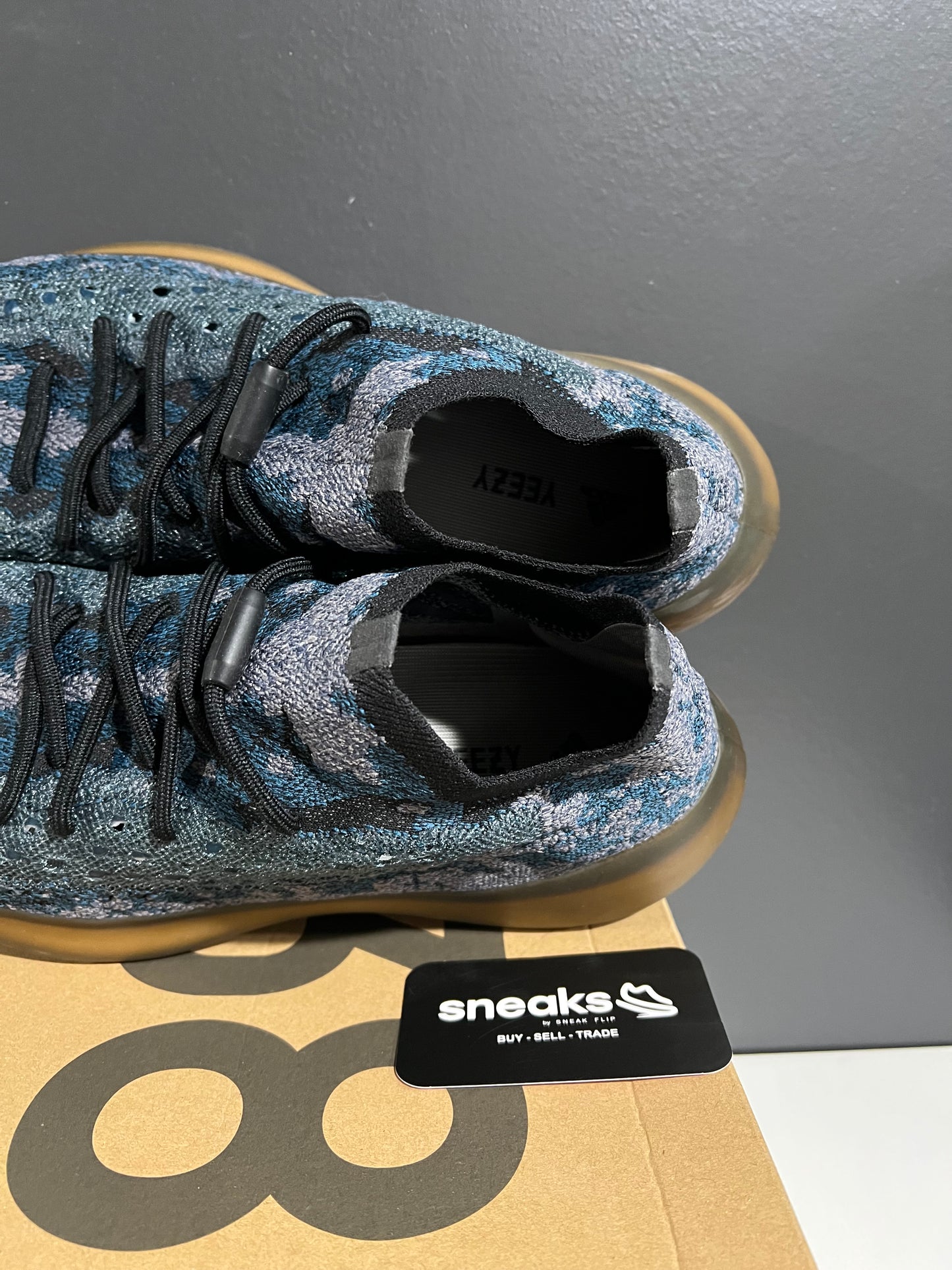 USED Yeezy Boost 380 Covellite GZ0454 SIZE 10M OG ALL AG25-326