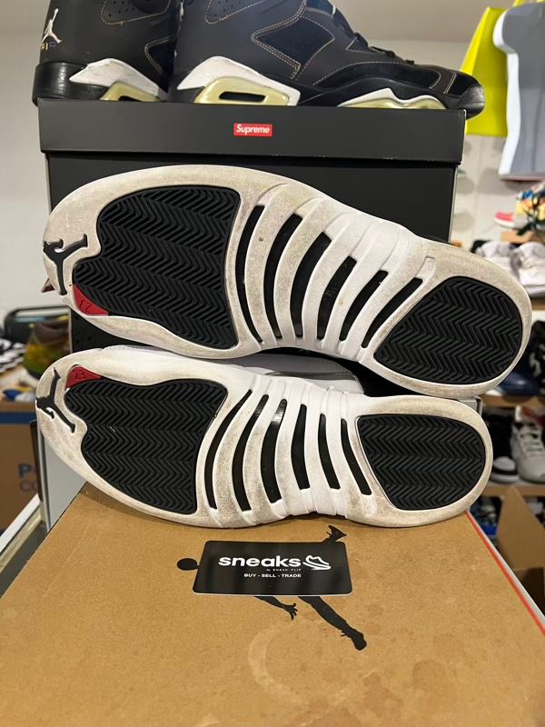 USED SIZE 10.5M Jordan 12 Retro Playoffs (2022) - Used