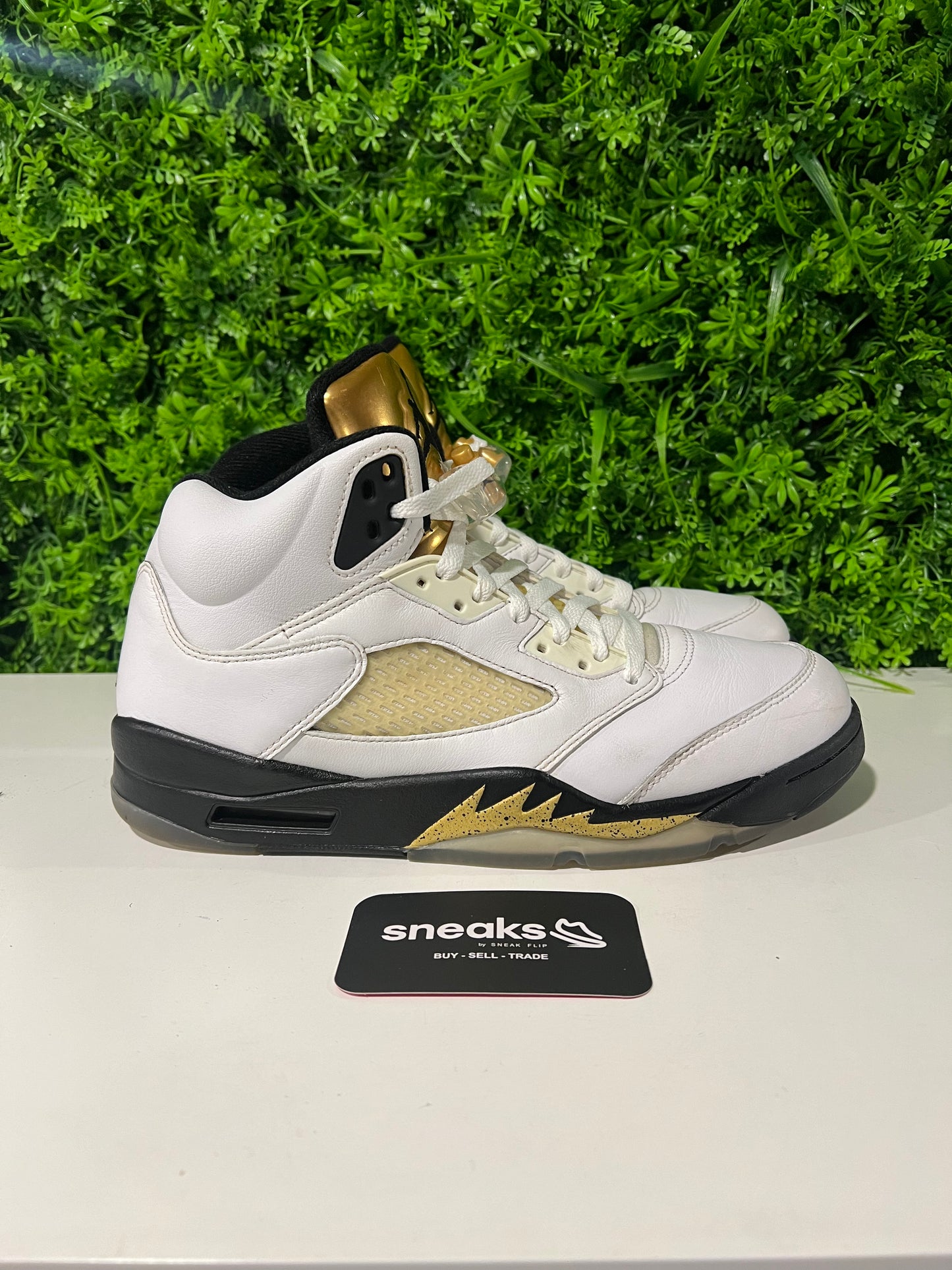 Air Jordan 5 Retro Olympic 136027-133 SIZE 9.5 USED NO BOX