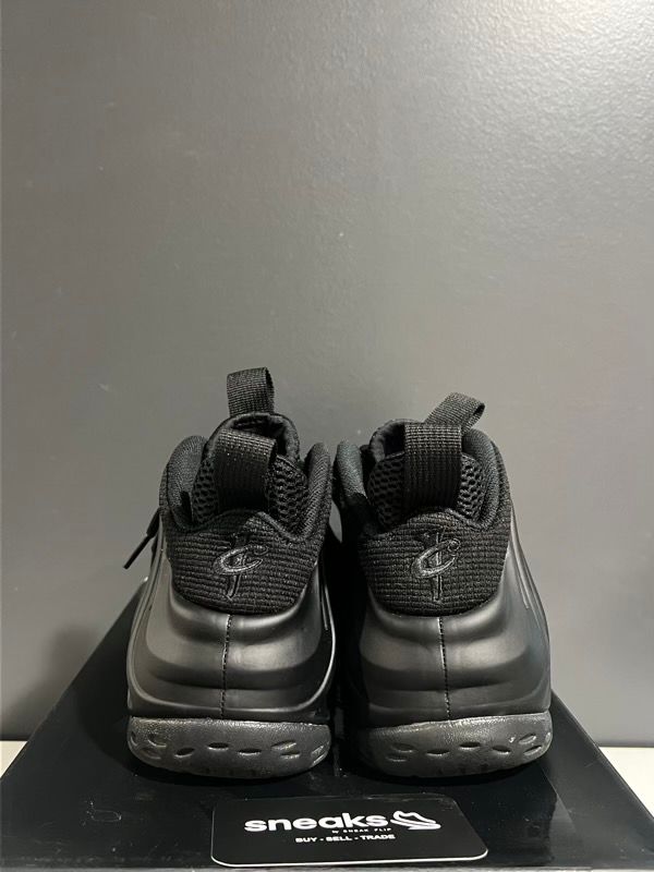 USED SIZE 8.5M Nike Air Foamposite One Anthracite (2023) - Used