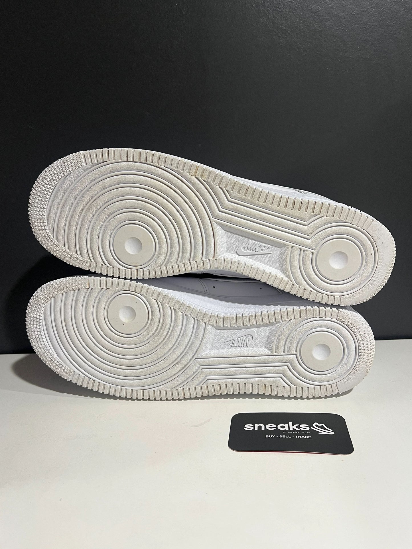 Nike Air Force 1 Low Supreme White - Used