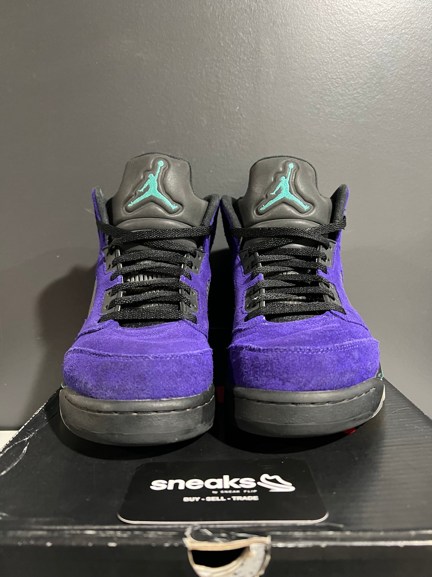 USED Air Jordan 5 Retro Alternate Grape 136027-500 SIZE 9M OG ALL AG25-183