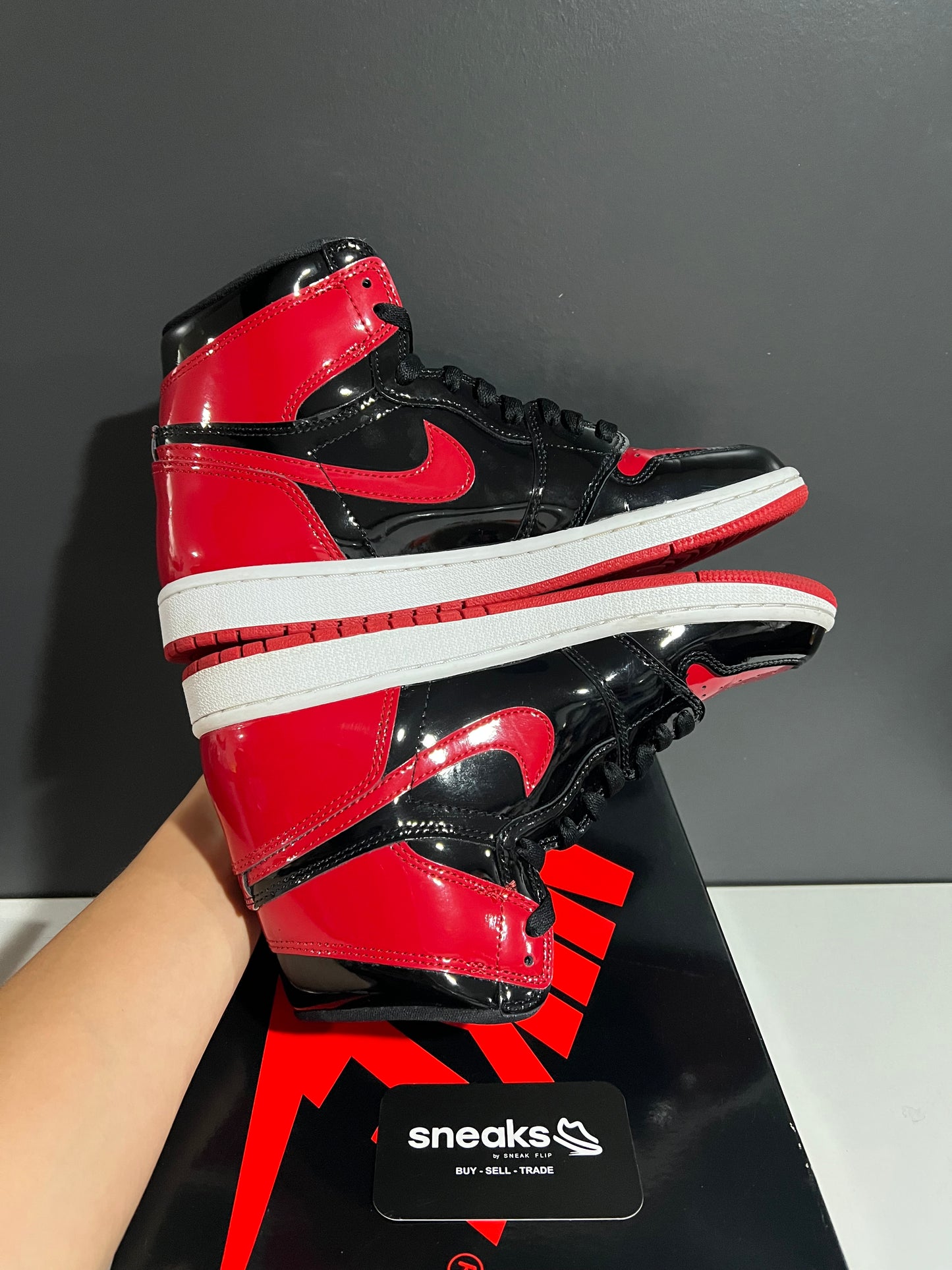 USED Air Jordan 1 Retro High OG Patent Bred 555088-063 SIZE 8M OG ALL AG25-82