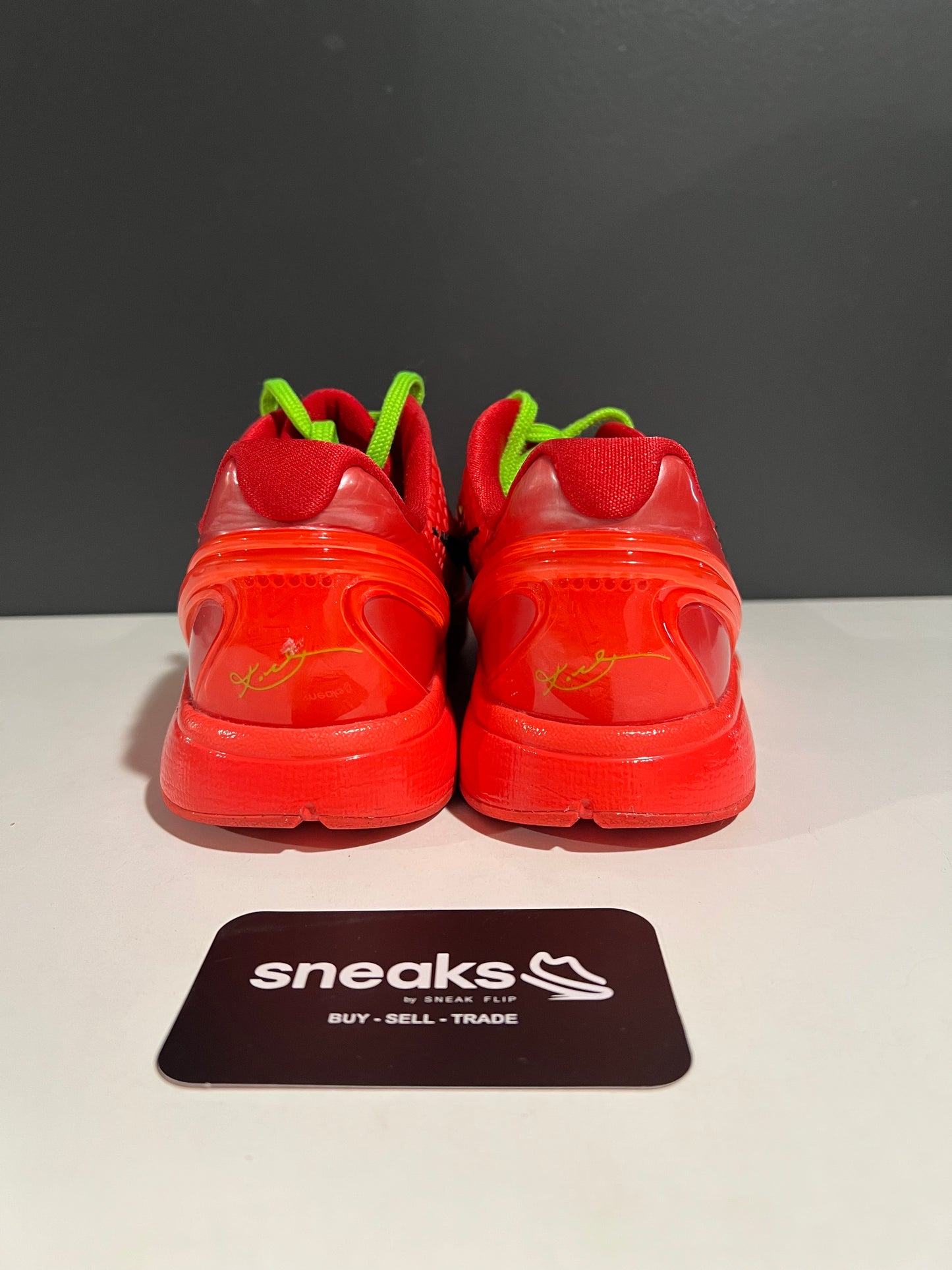 USED Zoom Kobe 6 GS Reverse Grinch FV9676-600 SIZE 4Y NO BOX SP25-068