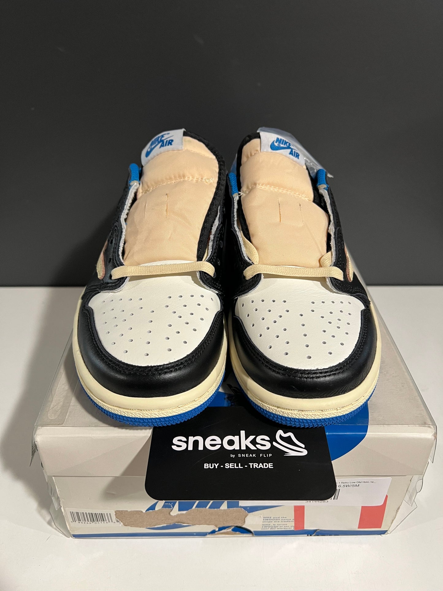 Jordan 1 Retro Low OG SP Fragment x Travis Scott