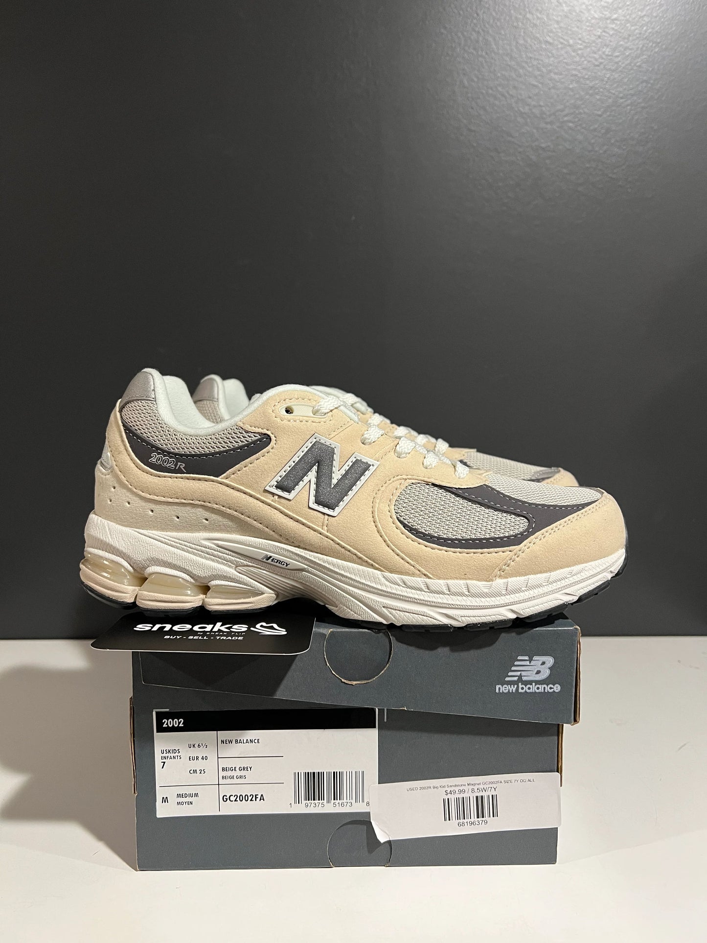 New Balance 2002R Sandstone Magnet - Used
