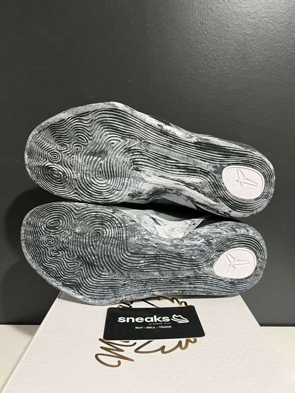 USED Nike Kobe 9 EM Low Protro Mambacita - Used