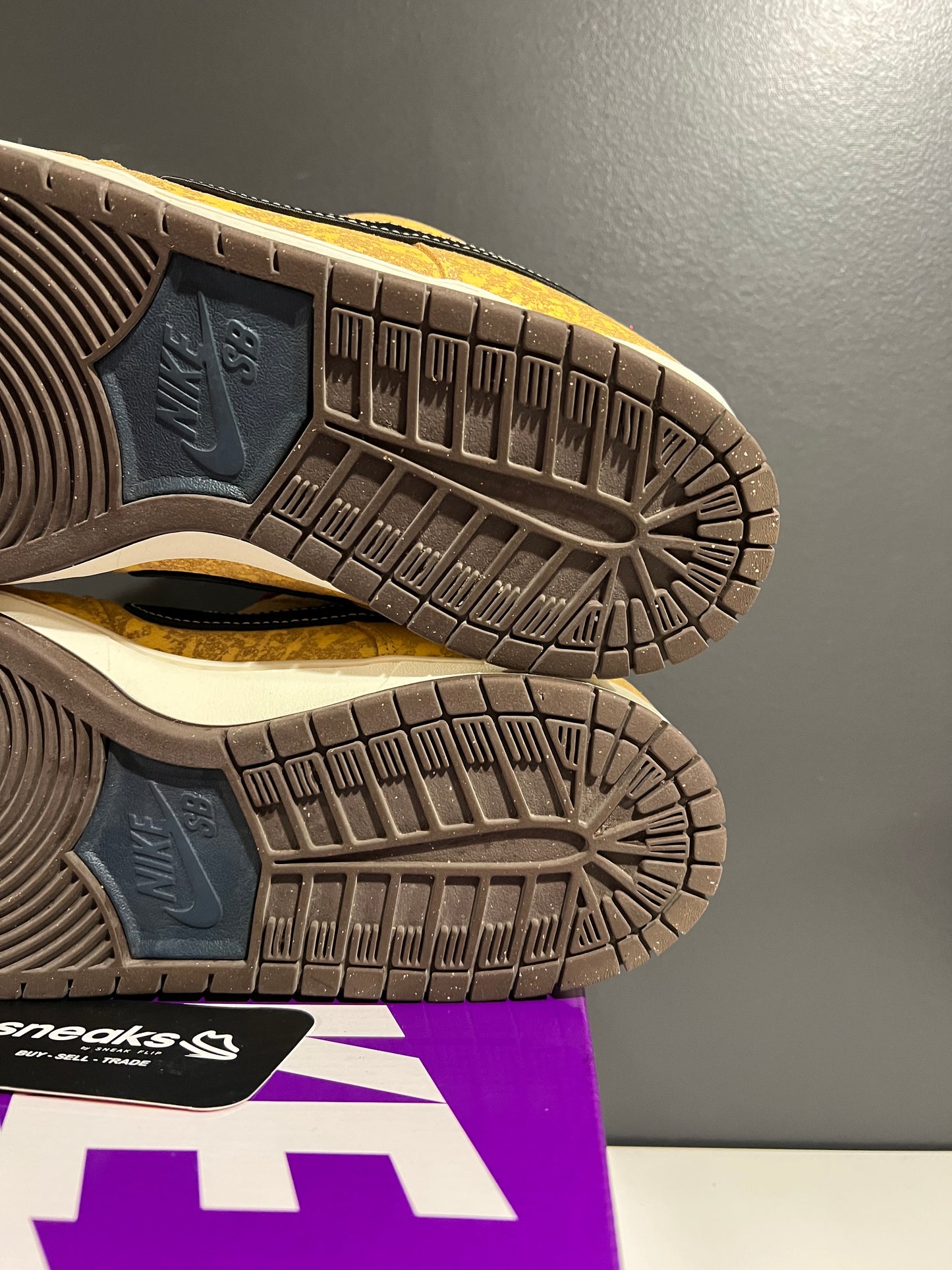 USED Dunk Low SB City of Cinema FZ1278-200 SIZE 13M OG ALL