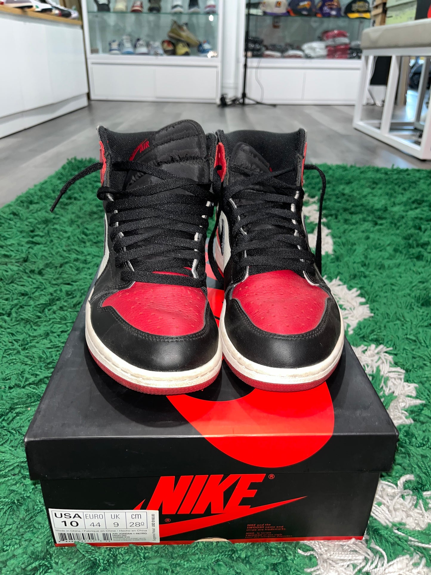 Air Jordan 1 Retro High OG Bred Toe 555088-610 USED SIZE 11.5W/10M OG ALL