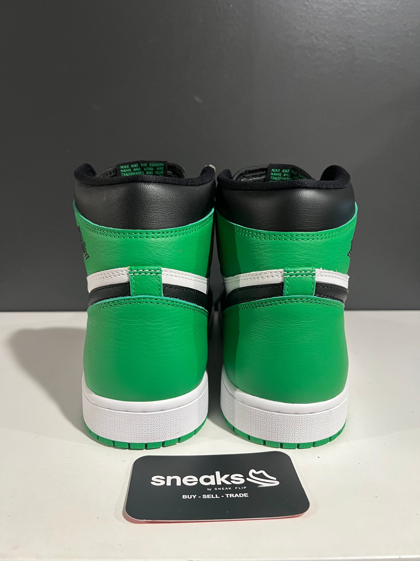 USED Air Jordan 1 Retro High OG Lucky Green DZ5485-031 SIZE 13M NO BOX AG25-126
