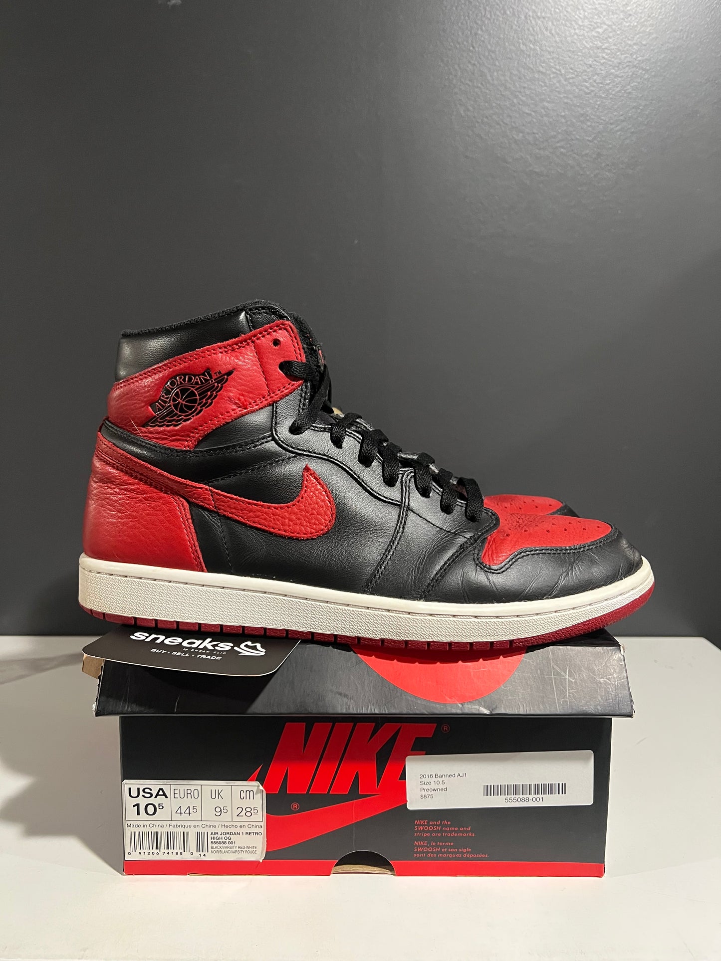 USED Air Jordan 1 Retro High OG Banned 2016 555088-001 SIZE 10.5M OG ALL AG25-264