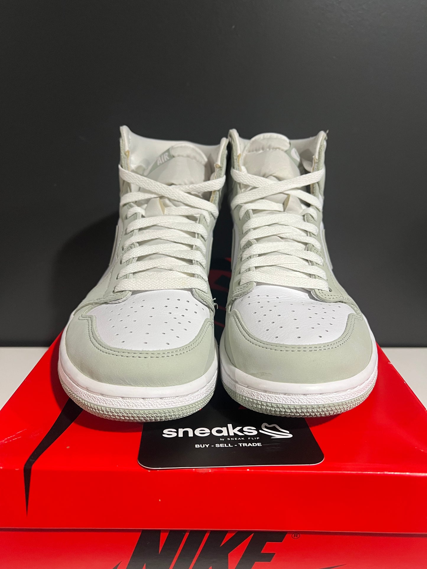 USED Wmns Air Jordan 1 Retro High OG Seafoam CD0461-002 SIZE 9M OG ALL