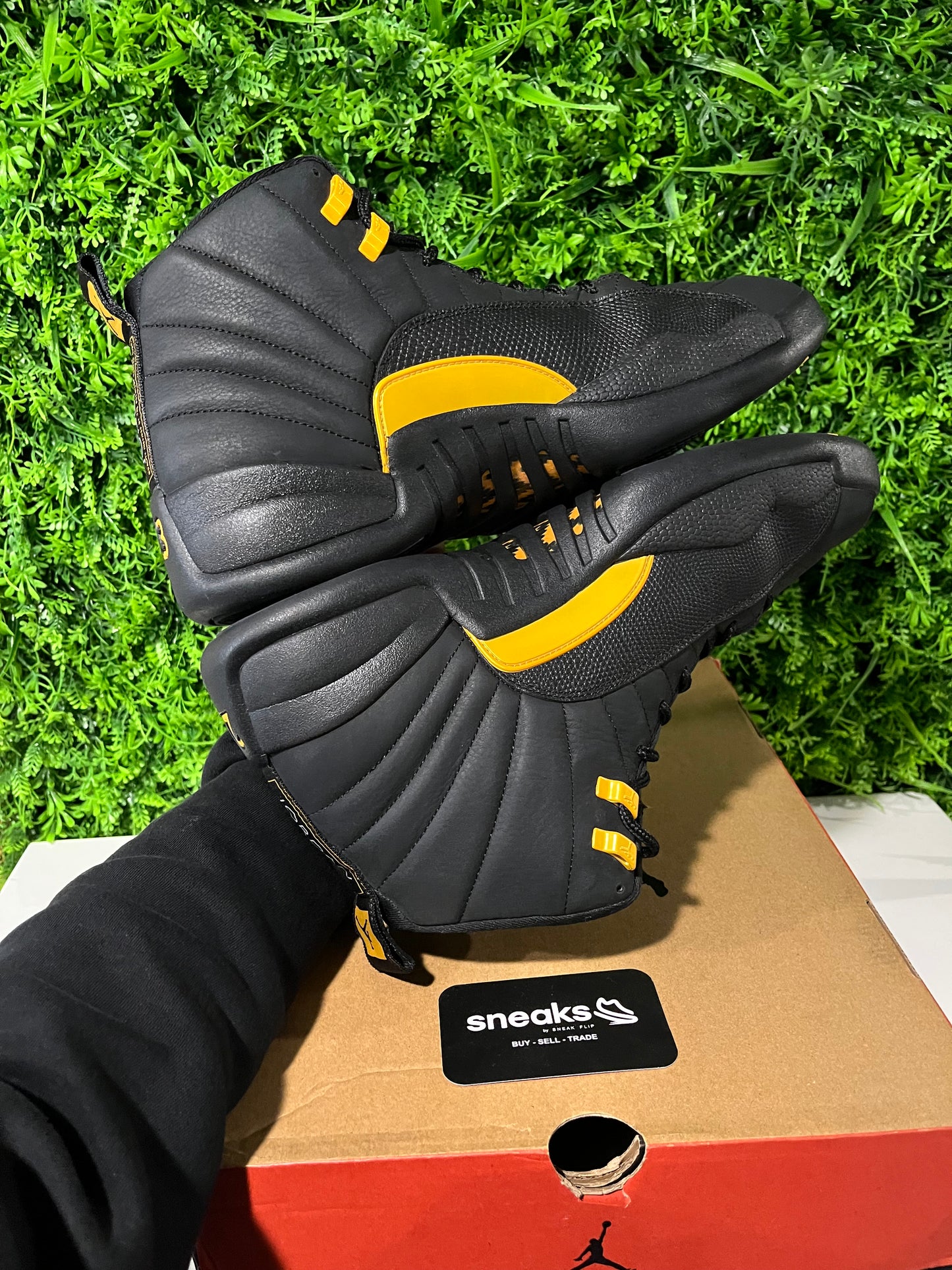 USED Air Jordan 12 Retro Black Taxi CT8013-071 SIZE 13M OG ALL
