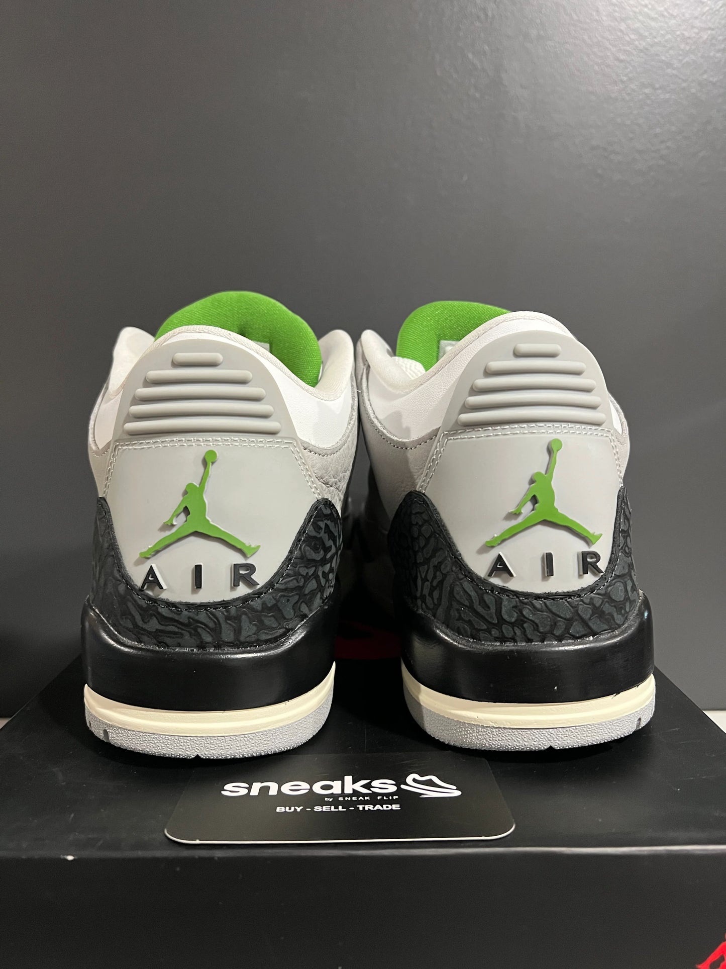 Jordan 3 Retro Chlorophyll - Like New