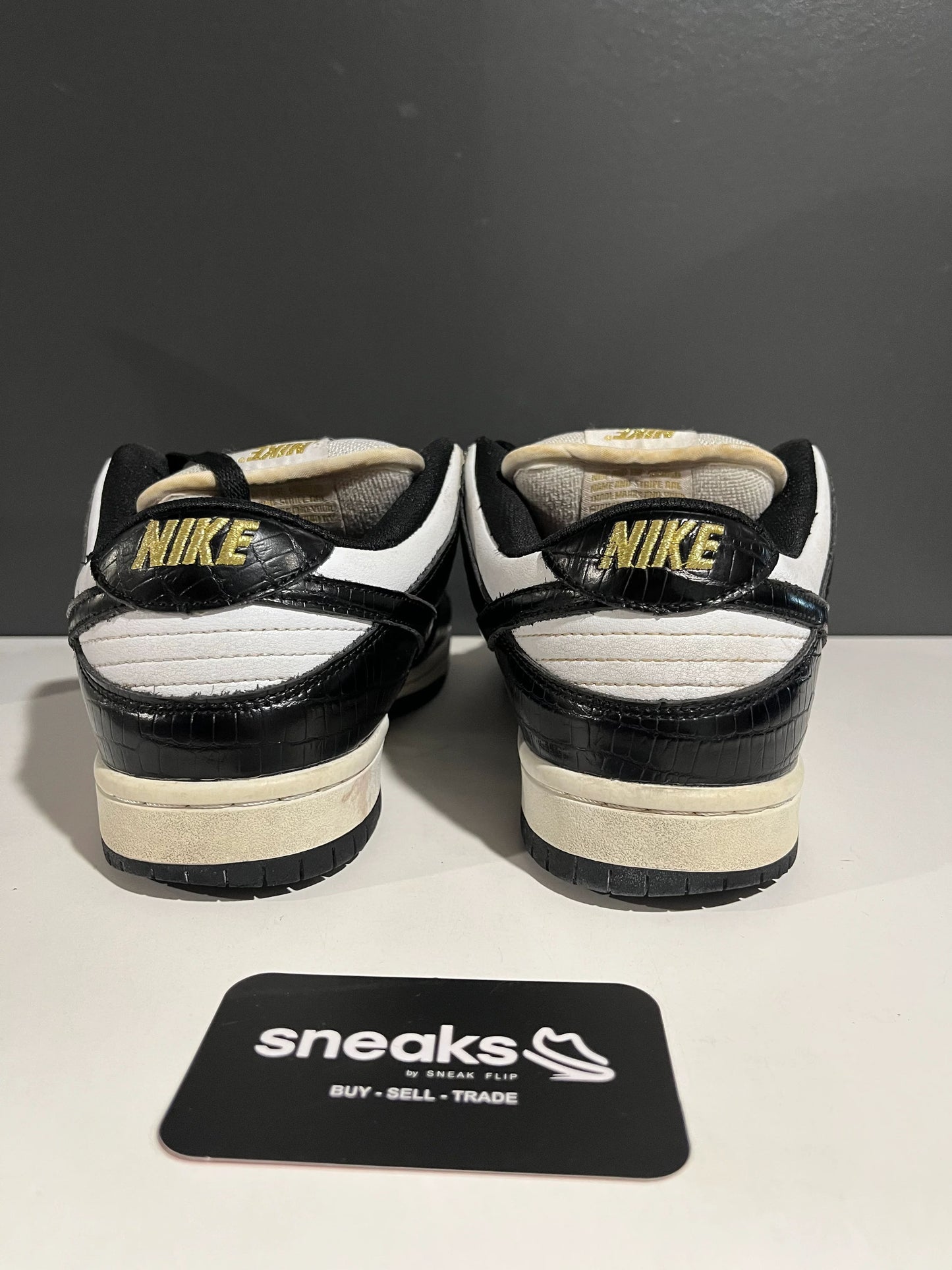 Nike SB Dunk Low Supreme Stars Black (2021) - Used