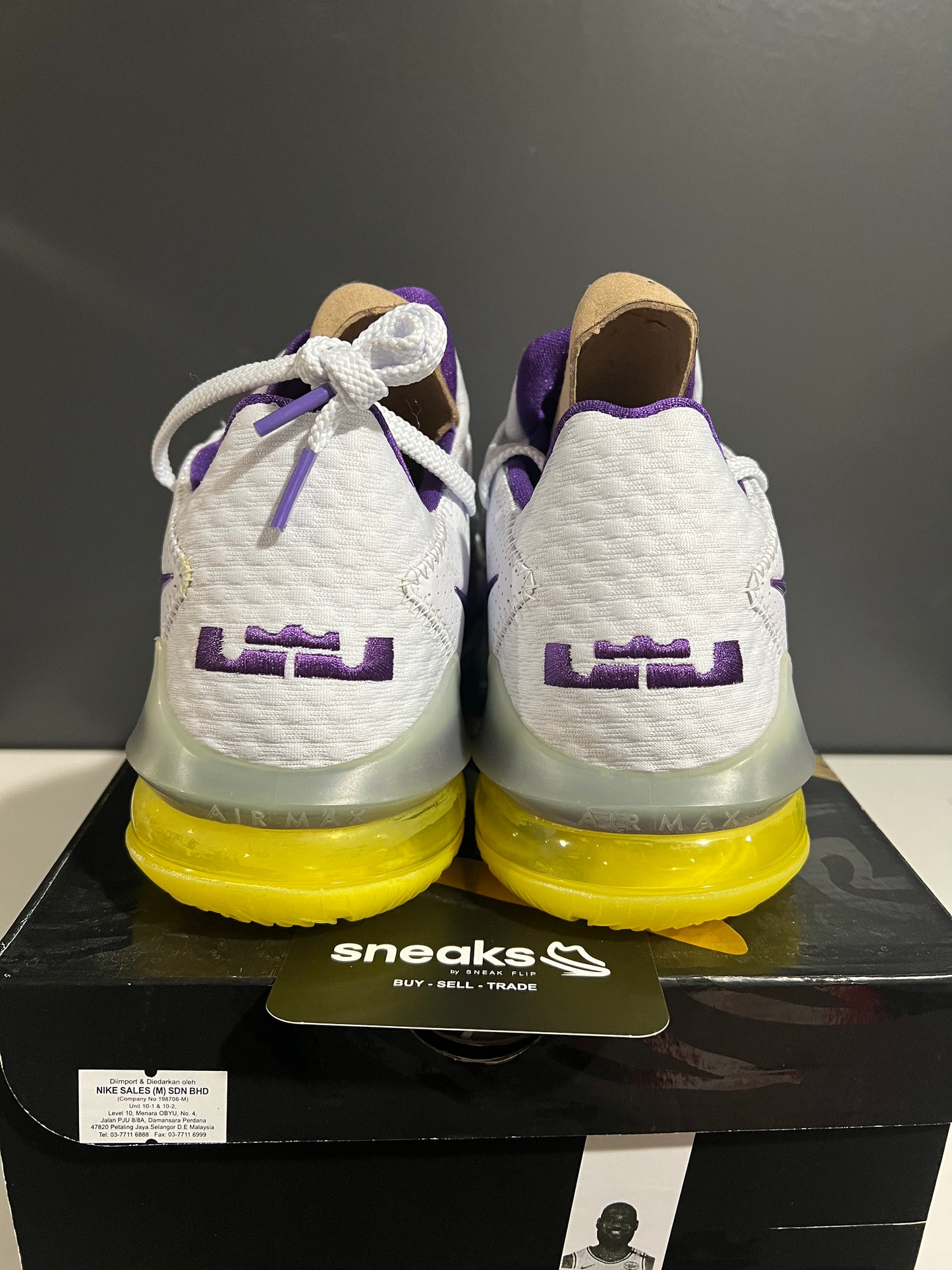 NEW Nike LeBron 17 Low Lakers CD5007-102 SIZE 11M OG ALL JY25-214