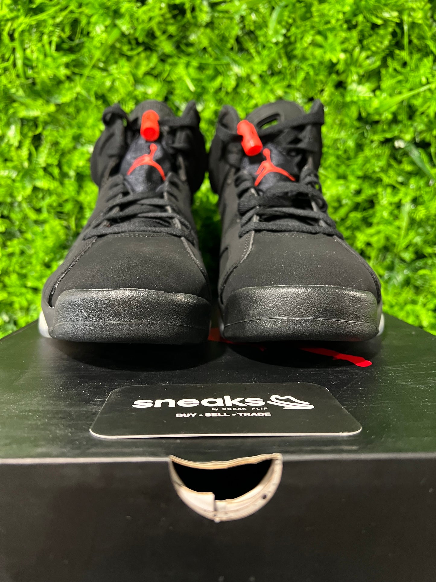NEW Air Jordan 6 Retro Infrared 2019 384664-060 WITH DEFECTS