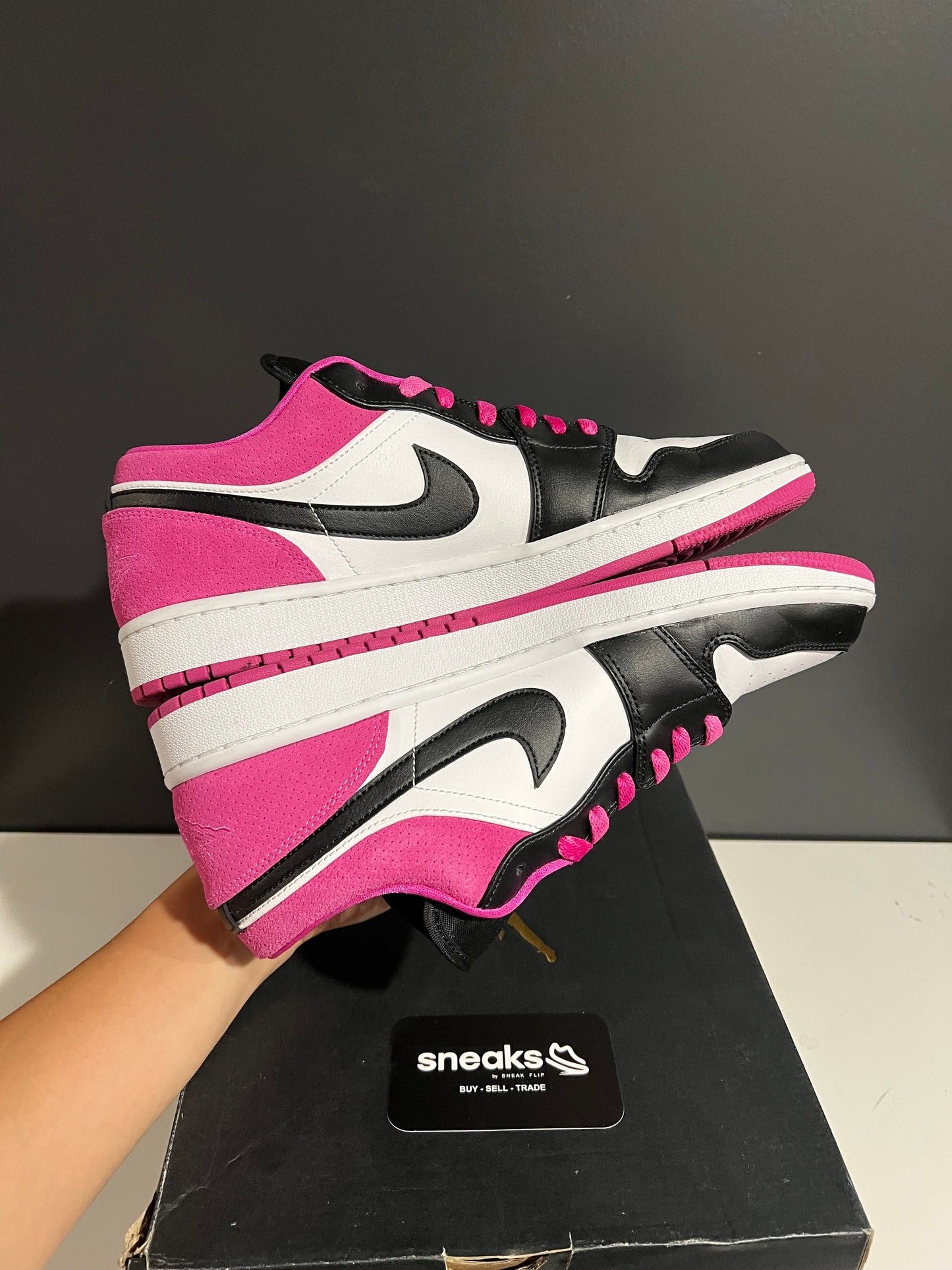 Jordan 1 Low Black Active Fuchsia - Used