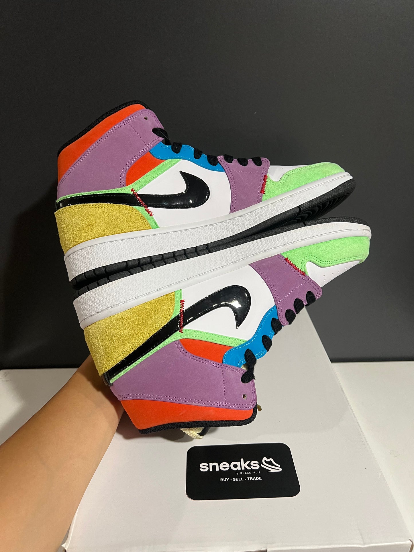 USED Wmns Air Jordan 1 Mid SE Lightbulb CW1140-100 SIZE 10M OG ALL JY25-247