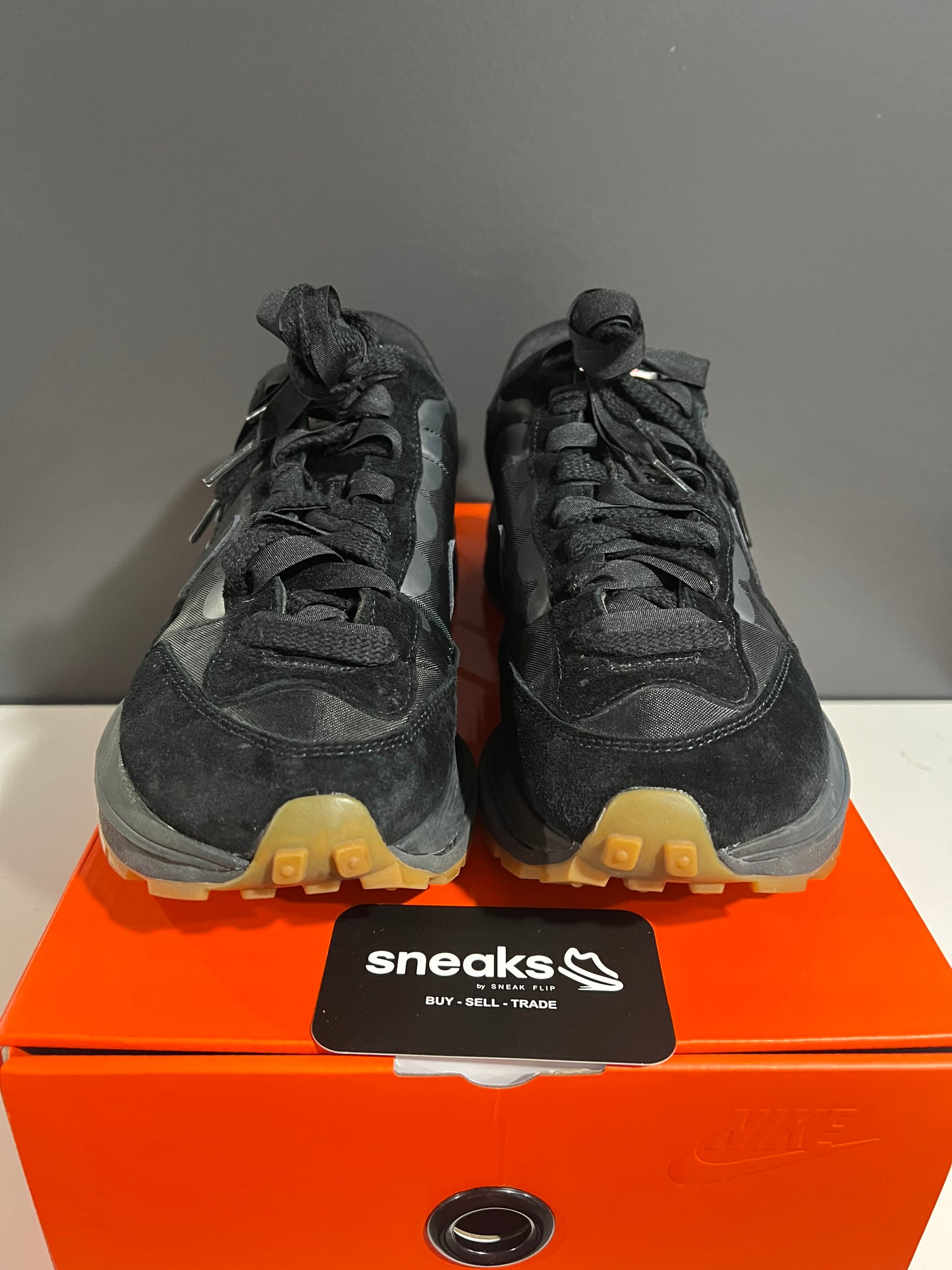 USED Nike Vaporwaffle / Sacai Black Off Noir DD1875-001 SIZE 9.5M OG ALL