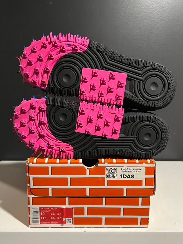 NEW SIZE 10M Nike Air Force 1 Mid Off-White Black