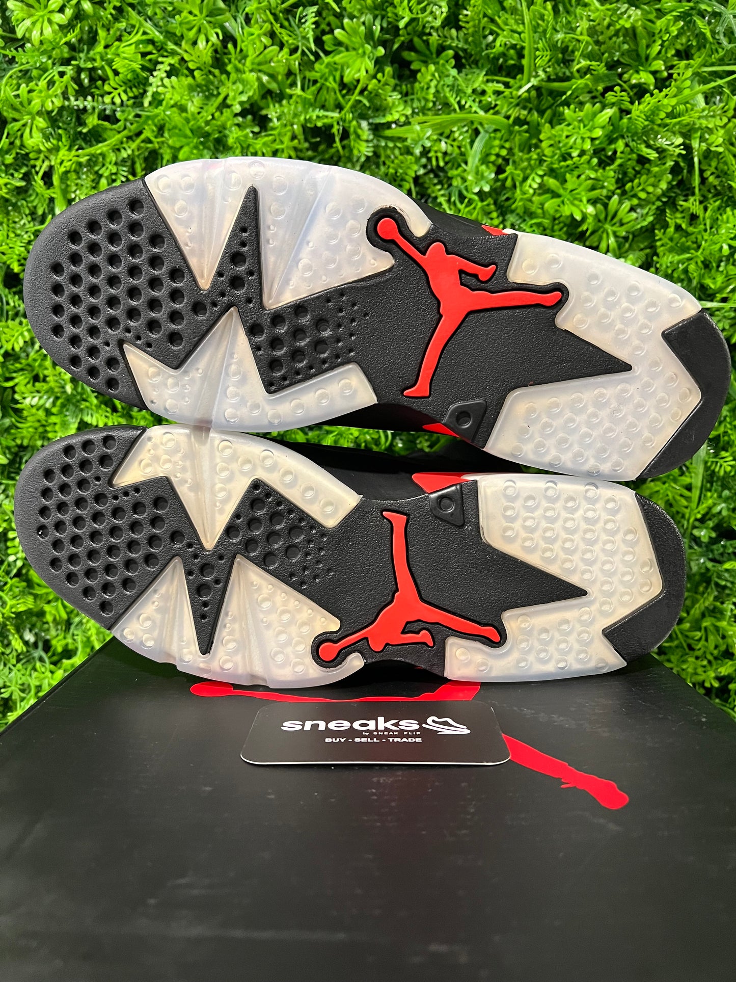 NEW Air Jordan 6 Retro Infrared 2019 384664-060 WITH DEFECTS