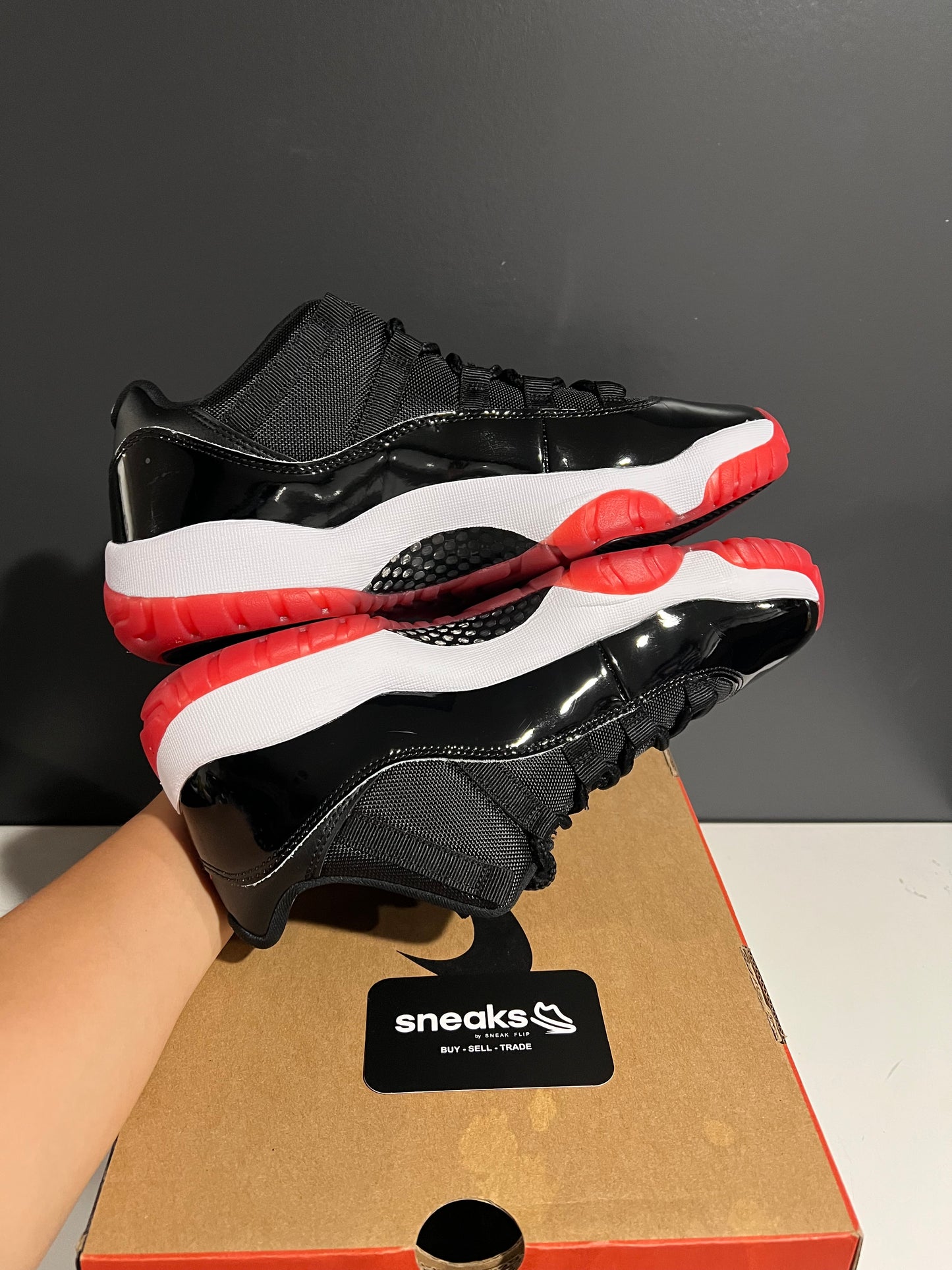 USED Air Jordan 11 Retro Low Bred 2025 FV5104-006 SIZE 10M OG ALL JY25-96