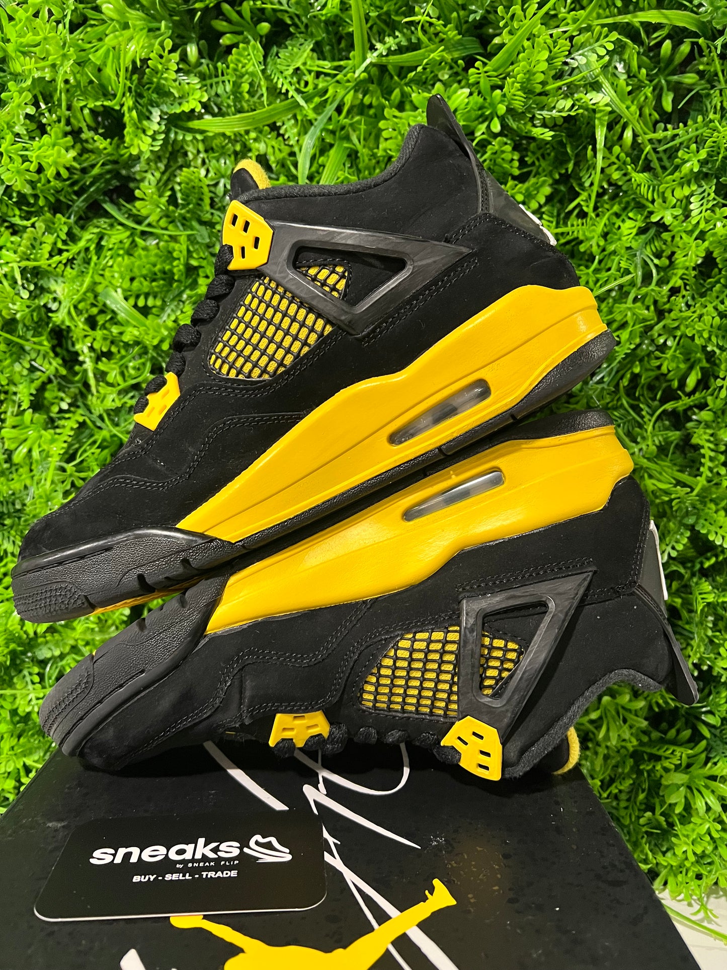 USED Air Jordan 4 Retro GS Thunder 2023 408452-017 SIZE 6.5Y OG ALL