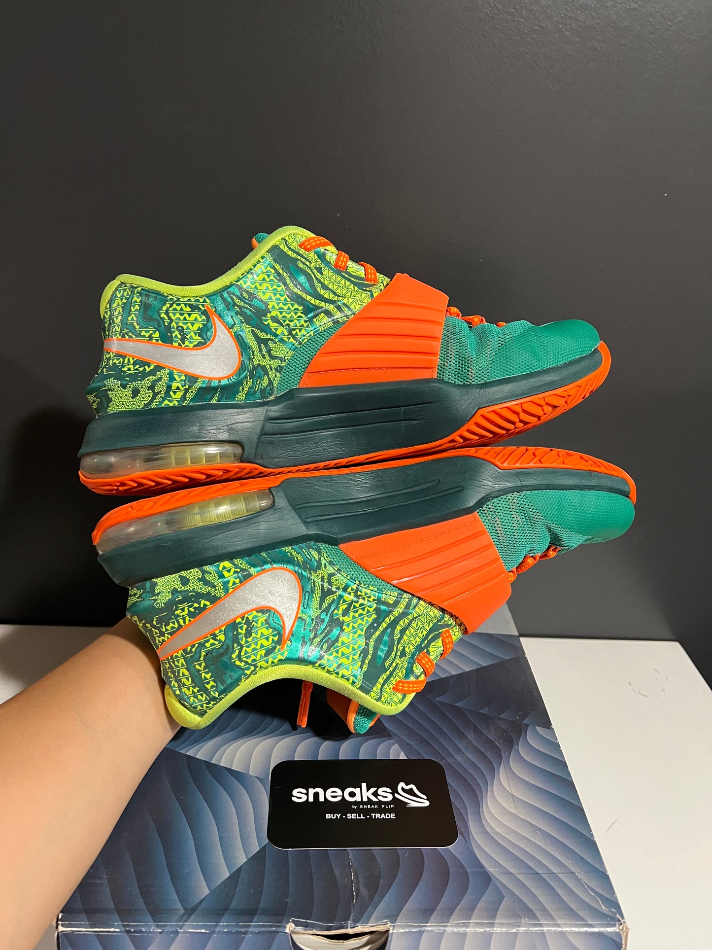 USED KD 7 Weatherman 653996-303 SIZE 10M OG ALL JY25-77