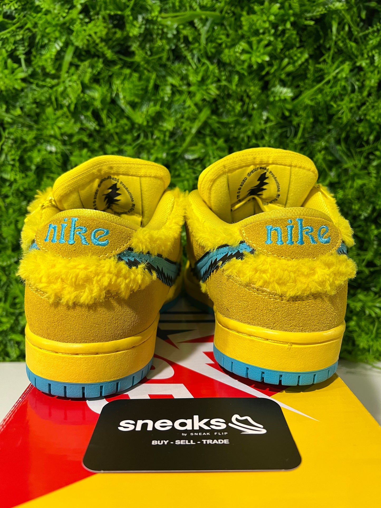 USED Grateful Dead x Dunk Low SB Yellow Bear CJ5378-700 SIZE 7.5M OG ALL