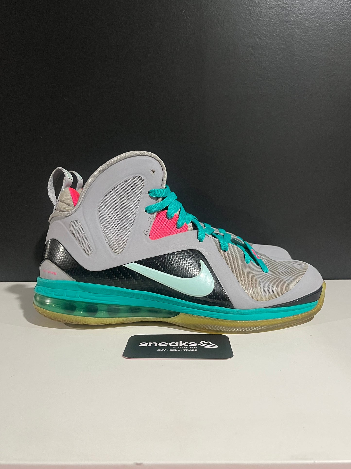 USED LeBron 9 P.S. Elite South Beach 516958-001 SIZE 10M NO BOX JY25-164