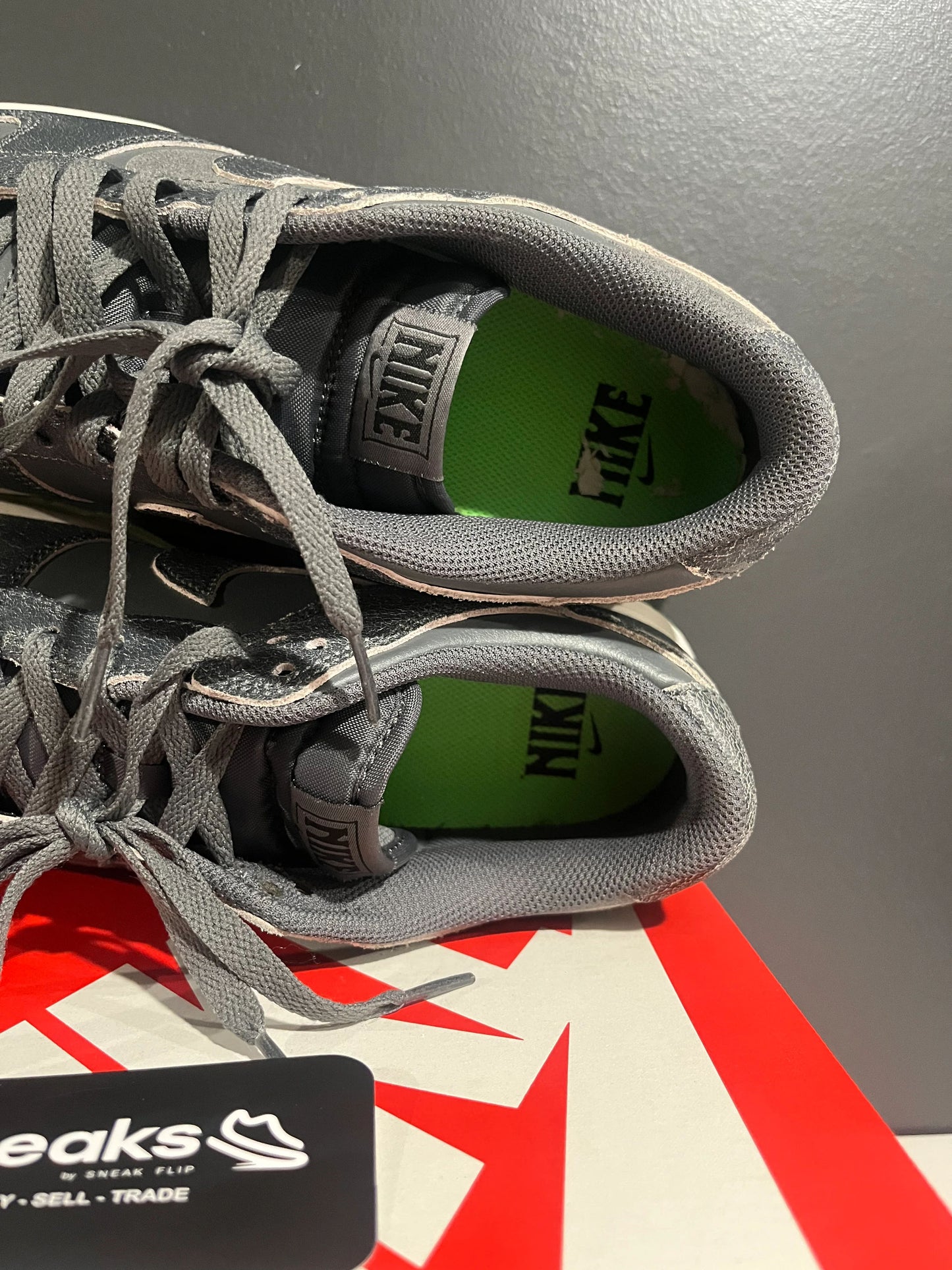 USED SIZE 10.5M Nike Dunk Low Retro PRM Halloween (2022) - Used