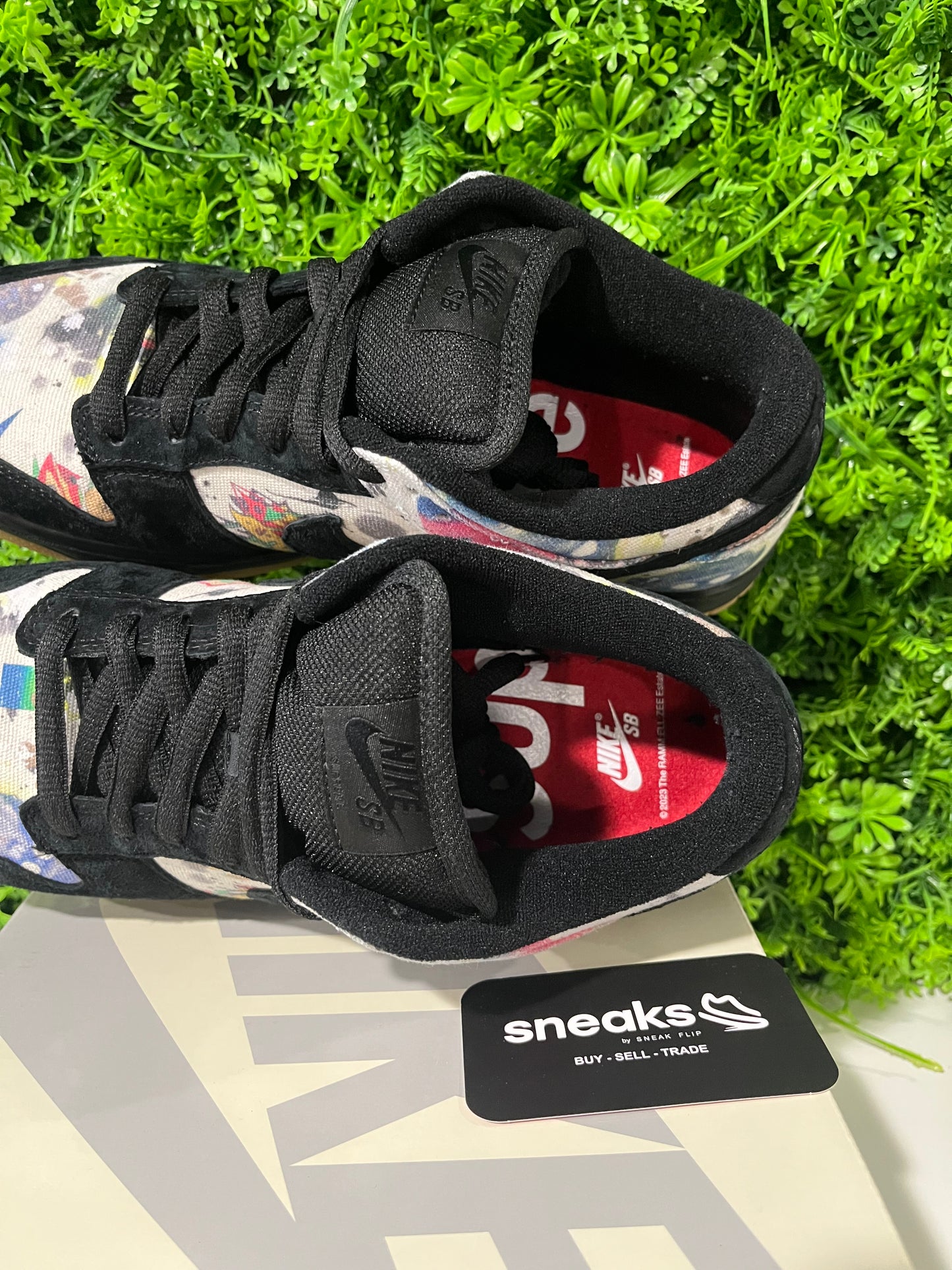 USED Supreme x Dunk Low SB Rammellzee FD8778-001 SIZE 10M OG ALL