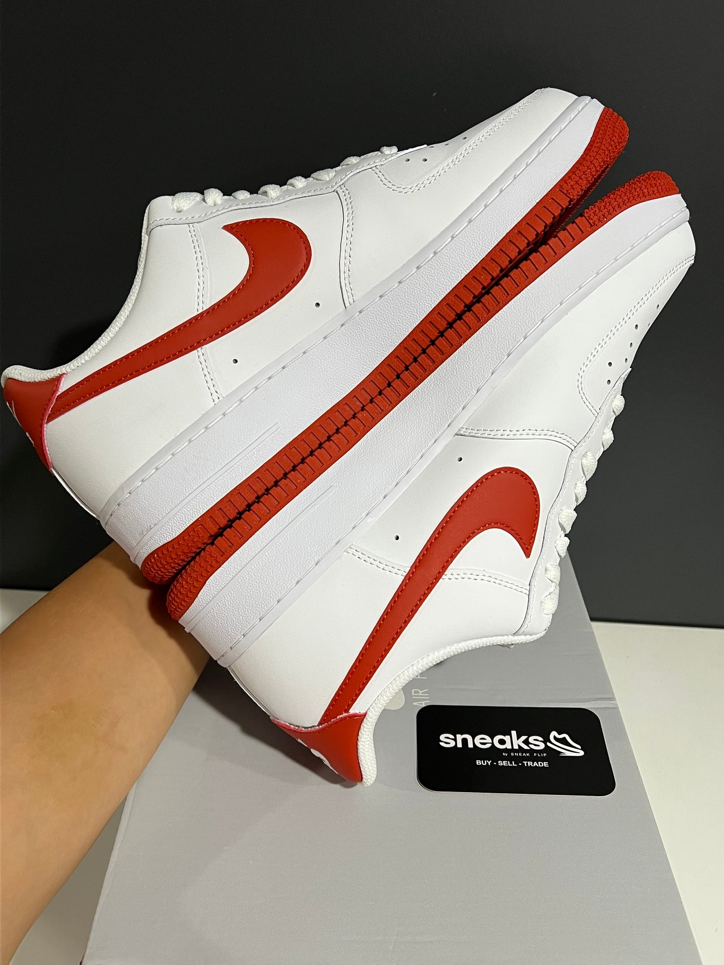 USED Air Force 1 '07 White Dragon Red FJ4146-106 SIZE 10.5M OG ALL JN25-198