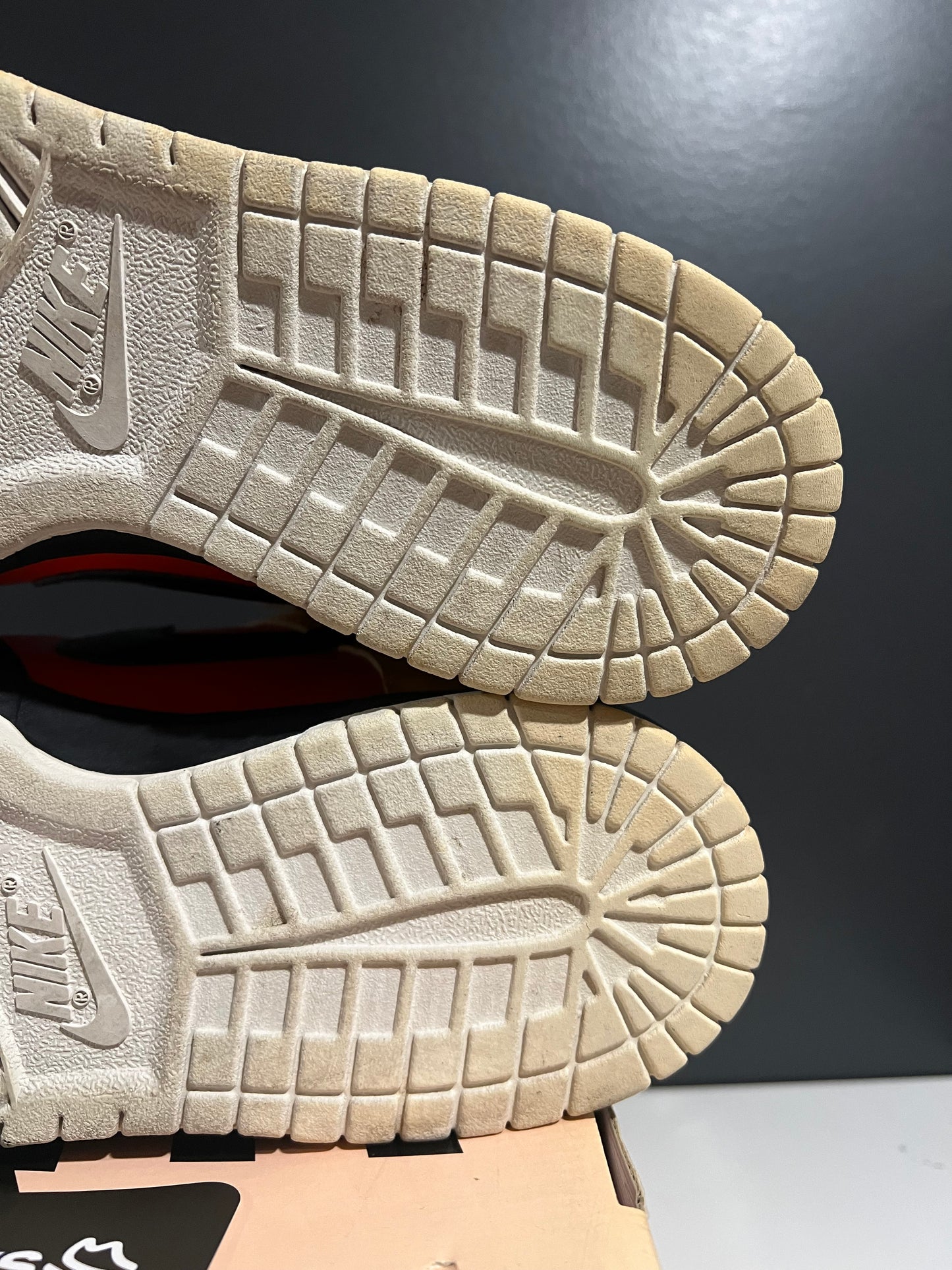 USED Dunk Low Pro SB Raygun 304292-803 SIZE 10M REP BOX AG25-191